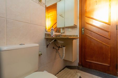 Apartamento à venda com 130m², 3 quartos e 2 vagas Apartamento à venda com 130m², 3 quartos e 2 vagasBanheiro da Suíte