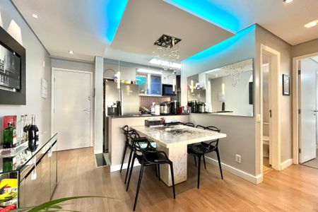 Apartamento à venda com 56m², 2 quartos e 1 vaga Apartamento à venda com 56m², 2 quartos e 1 vagaSala