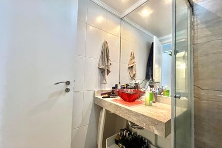 Apartamento à venda com 56m², 2 quartos e 1 vaga Apartamento à venda com 56m², 2 quartos e 1 vagaBanheiro