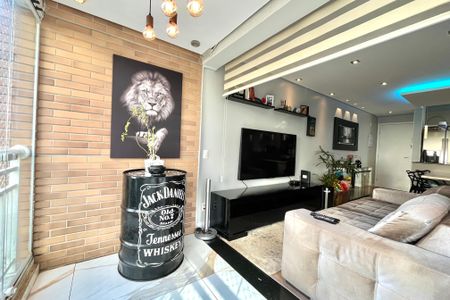 Apartamento à venda com 56m², 2 quartos e 1 vaga Apartamento à venda com 56m², 2 quartos e 1 vagaVaranda