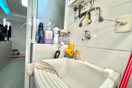 Apartamento à venda com 56m², 2 quartos e 1 vaga Apartamento à venda com 56m², 2 quartos e 1 vagaÁrea de Serviço