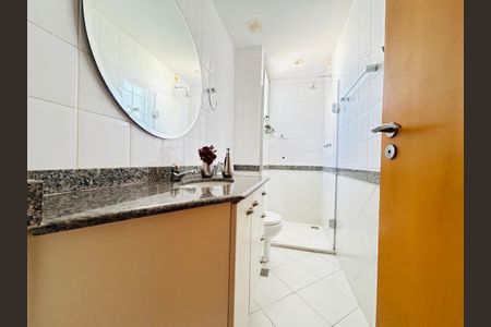 Banheiro de apartamento à venda com 3 quartos, 90m² em Luxemburgo, Belo Horizonte