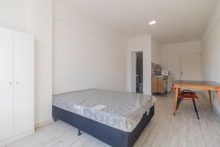 Studio de kitnet/studio para alugar com 1 quarto, 28m² em Azenha, Porto Alegre