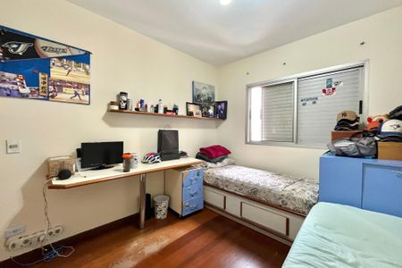 Apartamento à venda com 133m², 4 quartos e 2 vagas Apartamento à venda com 133m², 4 quartos e 2 vagasQuarto 1