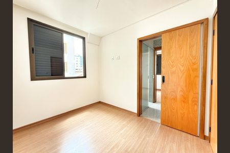 Apartamento à venda com 130m², 4 quartos e 3 vagas