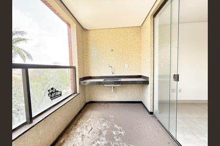 Apartamento à venda com 4 quartos, 130m² em Castelo, Belo Horizonte