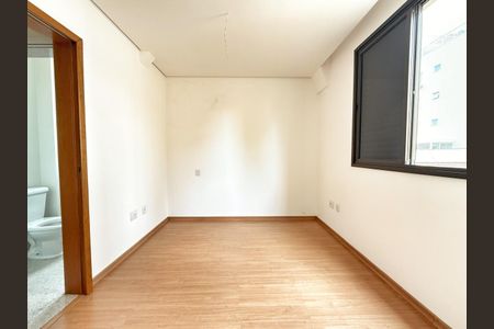 Apartamento à venda com 130m², 4 quartos e 3 vagas