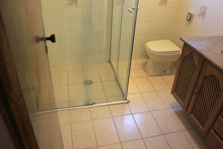 Casa à venda com 400m², 4 quartos e 5 vagasBanheiro 2