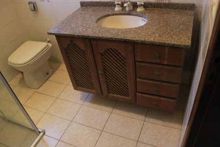 Casa à venda com 400m², 4 quartos e 5 vagasBanheiro 2