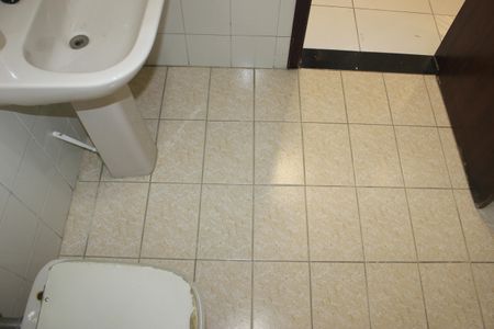 Casa à venda com 400m², 4 quartos e 5 vagasBanheiro 1