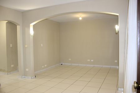 Sala de casa à venda com 4 quartos, 400m² em Jardim Vila Galvao, Guarulhos