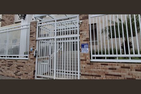 Apartamento à venda com 62m², 2 quartos e 1 vaga Apartamento à venda com 62m², 2 quartos e 1 vagaFachada