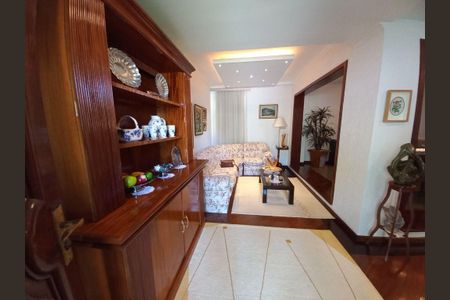 Casa à venda com 4 quartos, 389m² em Piratininga, Niterói