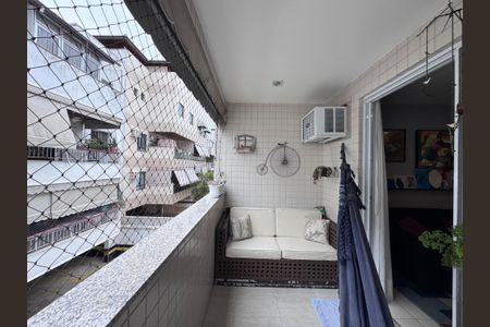 Apartamento à venda com 85m², 2 quartos e 2 vagasVaranda