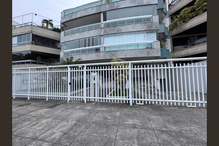 Apartamento à venda com 85m², 2 quartos e 2 vagasFachada