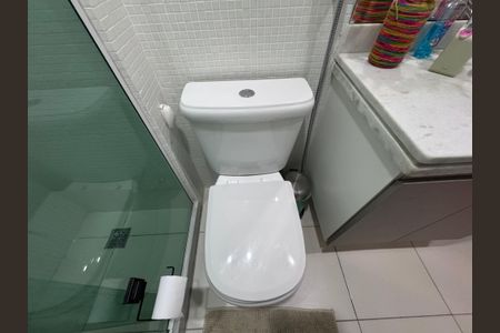 Apartamento à venda com 85m², 2 quartos e 2 vagasBanheiro Social