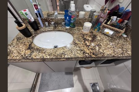 Apartamento à venda com 85m², 2 quartos e 2 vagasBanheiro da Suíte