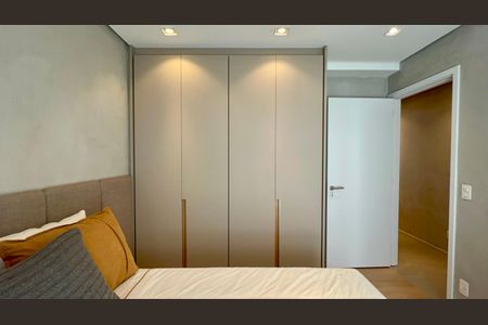 Apartamento à venda com 195m², 3 quartos e 3 vagas Apartamento à venda com 195m², 3 quartos e 3 vagasSuíte 2