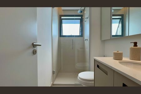 Apartamento à venda com 195m², 3 quartos e 3 vagas Apartamento à venda com 195m², 3 quartos e 3 vagasBanheiro da Suíte 3