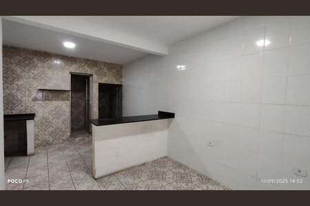 Sala e cozinha de apartamento para alugar com 2 quartos, 60m² em Vila Lourdes, Ferraz de Vasconcelos