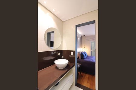 Apartamento à venda com 177m², 3 quartos e 3 vagasQuarto 2 - Suíte Banheiro