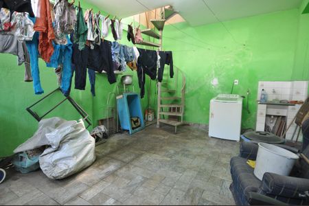 Casa à venda com 210m², 3 quartos e 2 vagasÁrea de serviço