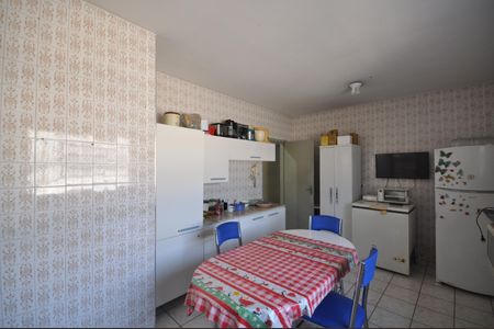 Casa à venda com 210m², 3 quartos e 2 vagasCozinha