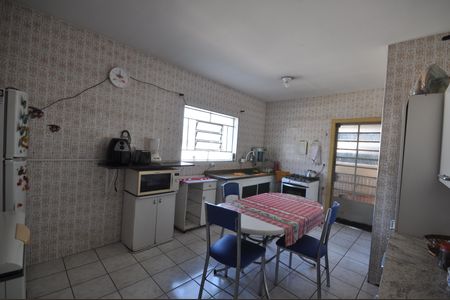 Casa à venda com 210m², 3 quartos e 2 vagasCozinha