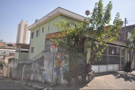 Casa à venda com 210m², 3 quartos e 2 vagasFachada