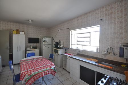 Casa à venda com 210m², 3 quartos e 2 vagasCozinha