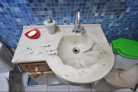 Casa à venda com 210m², 3 quartos e 2 vagasBanheiro 2