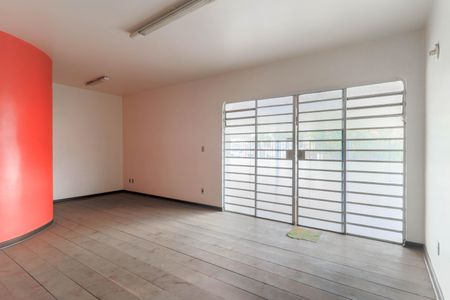 Casa à venda com 250m², 4 quartos e 3 vagas Casa à venda com 250m², 4 quartos e 3 vagasSala 1