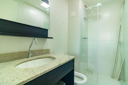 Banheiro de kitnet/studio para alugar com 1 quarto, 25m² em Vila Clementino, São Paulo
