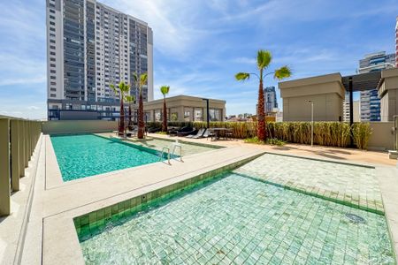 Apartamento à venda com 69m², 2 quartos e 1 vaga Apartamento à venda com 69m², 2 quartos e 1 vagaPiscina