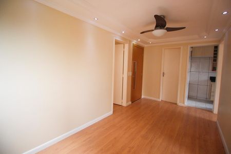 Sala de apartamento à venda com 3 quartos, 57m² em Super Quadra Morumbi, São Paulo