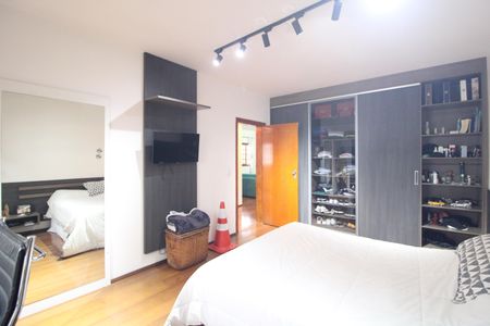 Casa à venda com 199m², 3 quartos e 3 vagasQuarto 1