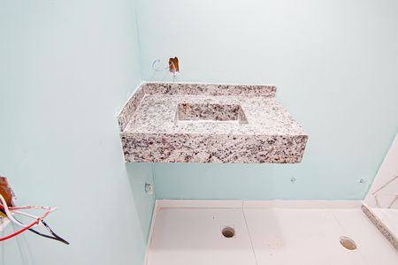 Casa à venda com 210m², 4 quartos e 4 vagasBanheiro da Suíte 2