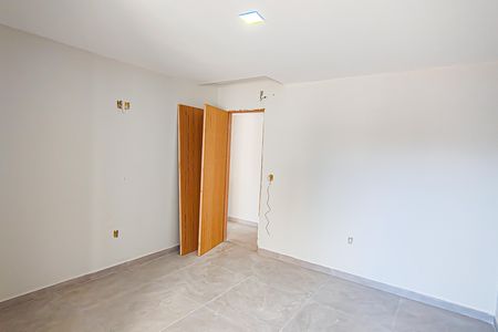 Casa à venda com 210m², 4 quartos e 4 vagasSuíte 2