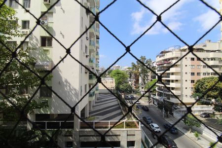 Apartamento à venda com 76m², 2 quartos e 1 vagaQuarto 2 - Vista