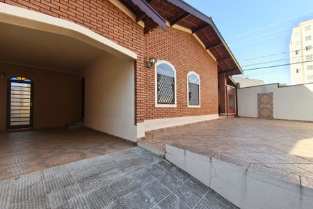 Casa à venda com 199m², 4 quartos e 3 vagasGaragem