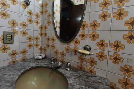 Casa à venda com 199m², 4 quartos e 3 vagasBanheiro Social