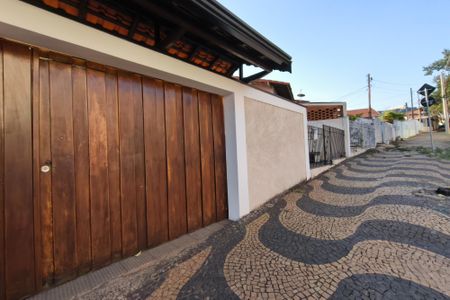 Casa à venda com 199m², 4 quartos e 3 vagasFachada