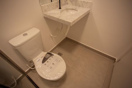 Casa à venda com 72m², 2 quartos e sem vaga Casa à venda com 72m², 2 quartos e sem vagaBanheiro da Suíte 2