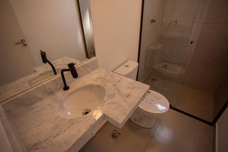 Casa à venda com 72m², 2 quartos e sem vaga Casa à venda com 72m², 2 quartos e sem vagaBanheiro da Suíte 1