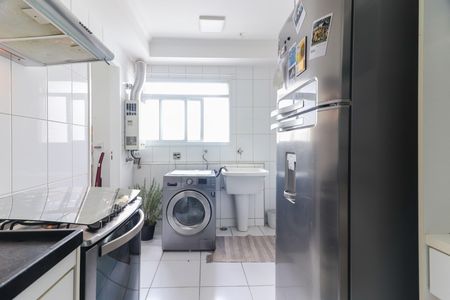 Apartamento à venda com 154m², 3 quartos e 2 vagas Apartamento à venda com 154m², 3 quartos e 2 vagasCozinha e Área de Serviço