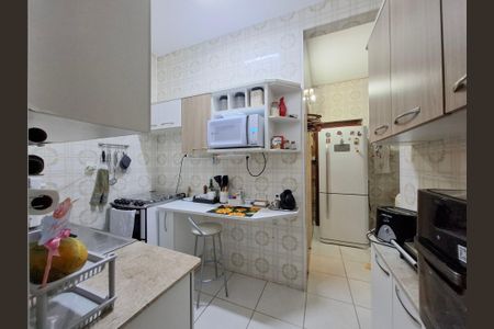 Apartamento à venda com 76m², 2 quartos e sem vagaCozinha