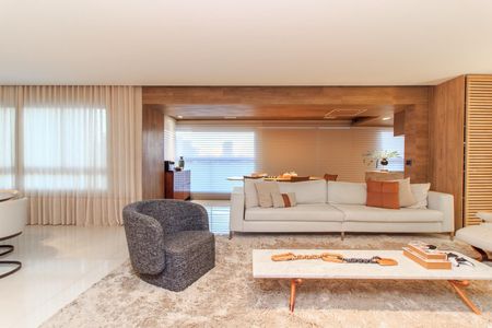 Apartamento à venda com 197m², 4 quartos e 4 vagasFoto 01