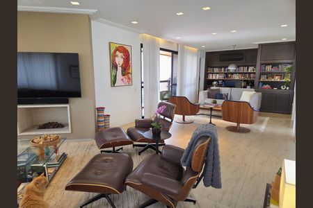 Apartamento à venda com 270m², 4 quartos e 4 vagasSala