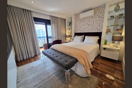 Apartamento à venda com 270m², 4 quartos e 4 vagasSuíte 1