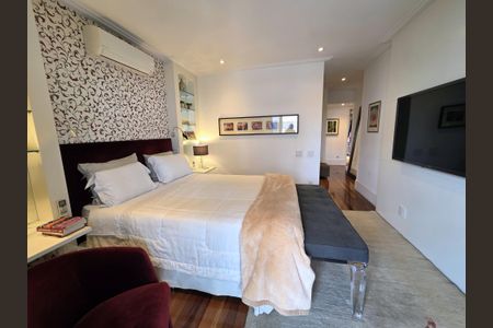 Apartamento à venda com 270m², 4 quartos e 4 vagasSuíte 1